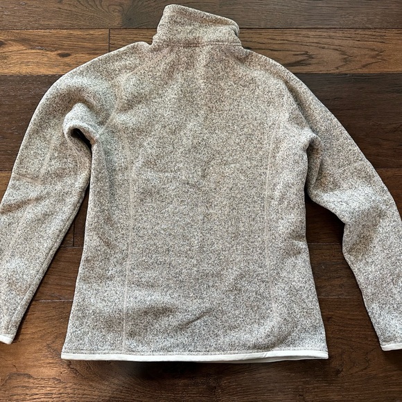 Patagonia Women’s Better 1/4 Zip Sweater- medium - Picture 5 of 5